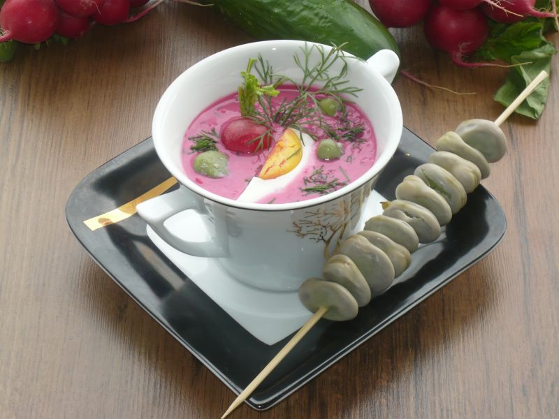 Chłodnik z rzodkiewką i bobem Chłodnik z rzodkiewką i bobem