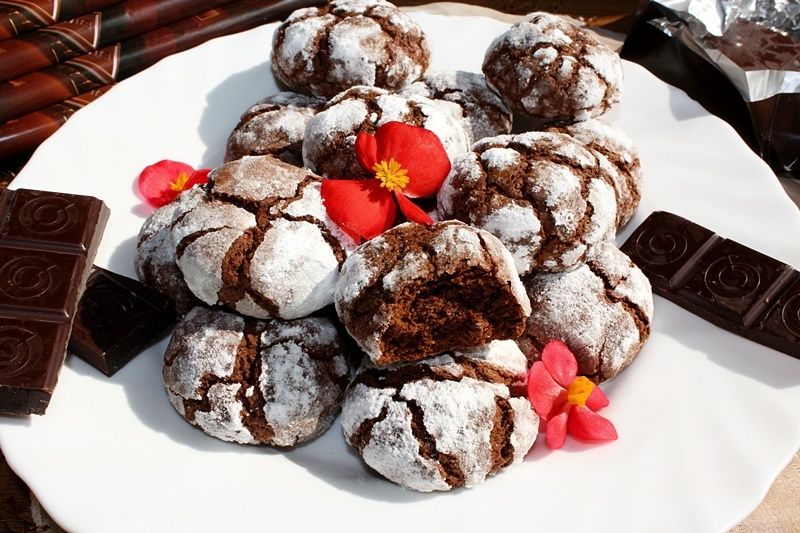 Chocolate Crinkles - popękane ciastka czekoladowe 