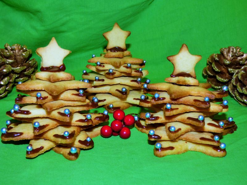 choinka z ciastek marcepanowych choinka z ciastek marcepanowych