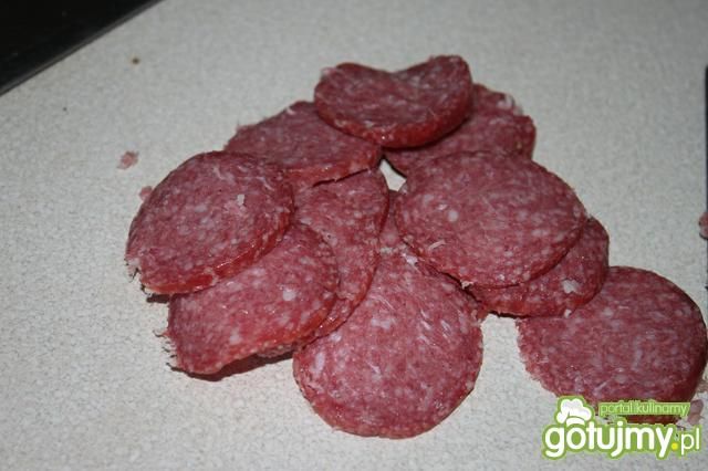 Chrupaki z salami 