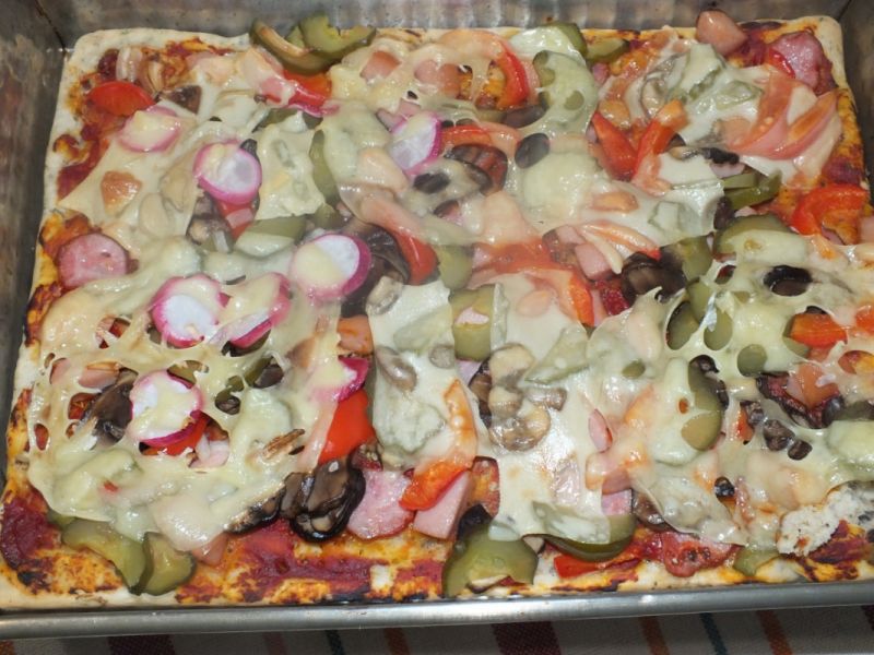 Chrupiąca domowa pizza 