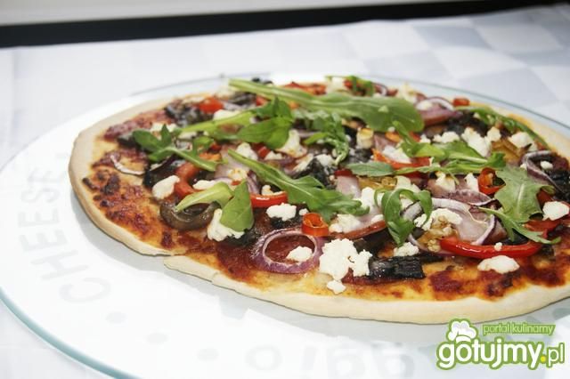 Chrupiąca pizza z rukolą Chrupiąca pizza z rukolą