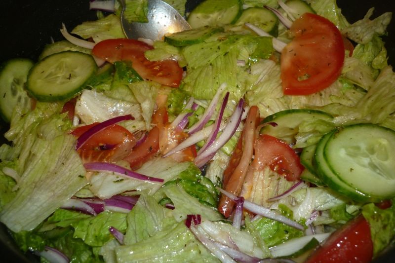 Chrupiąca sałata w sosie winegret