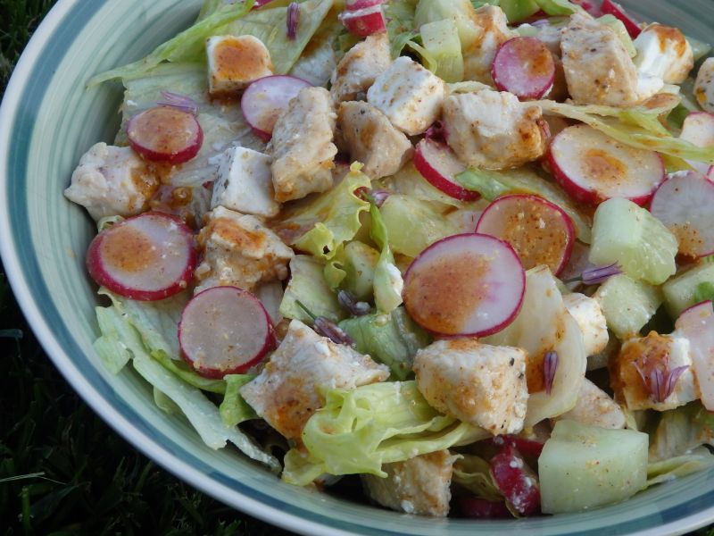 Chrupiąca sałatka z kurczakiem 