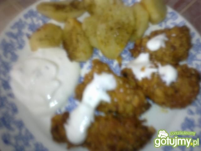 Chrupiące roladki z sosem czosnkowym