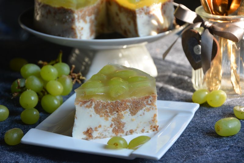 Chrupiący sernik winogronowy na zimno Chrupiący sernik winogronowy na zimno