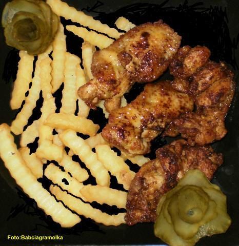 ,,Chrupki ,, ze skrzydełek kurczaka :