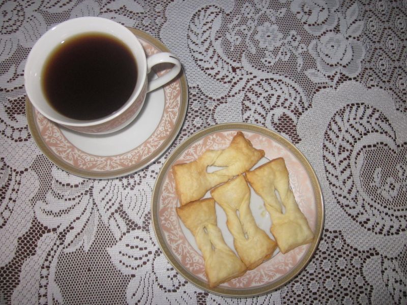 Chrust z ciasta francuskiego