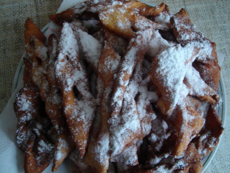 Chrusty z twarożkiem