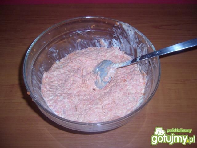 Chrzanowa surówka z marchewki. Chrzanowa surówka z marchewki.