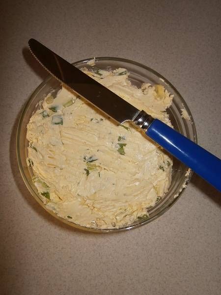 Chrzanowe masełko ze szczypiorkiem Chrzanowe masełko ze szczypiorkiem