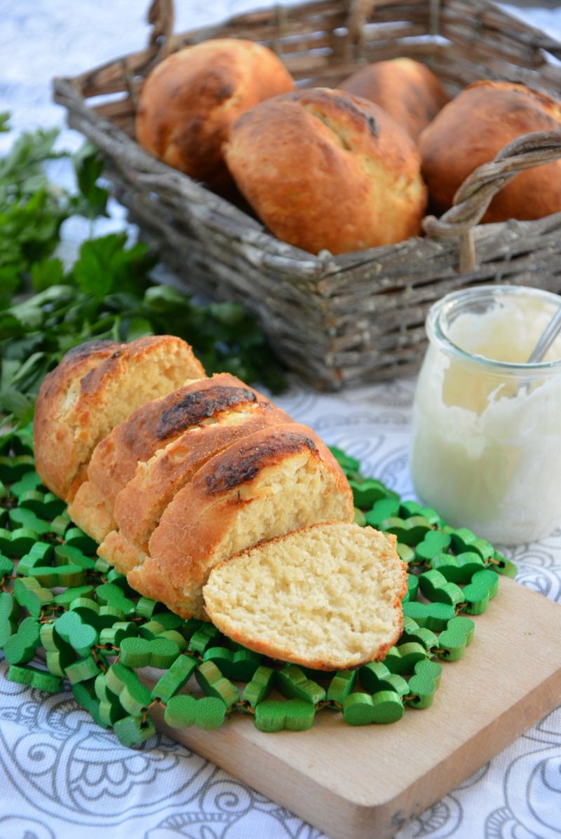 Chrzanowe mini chlebki na jogurcie