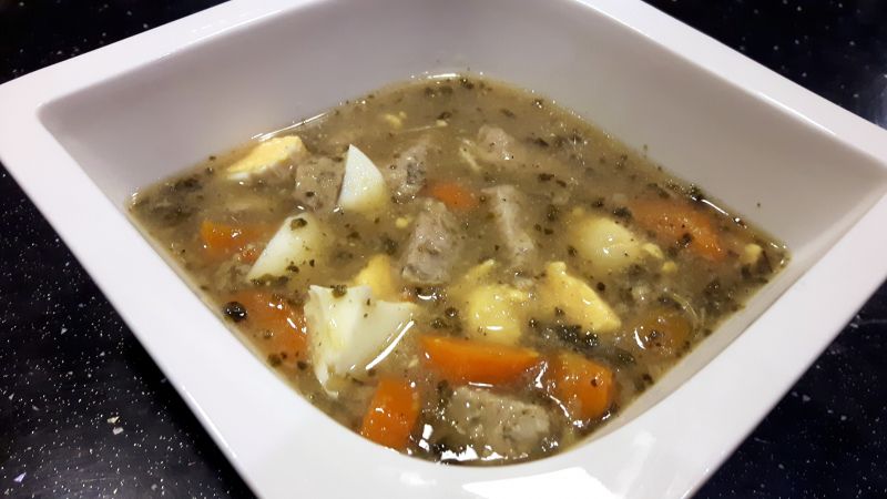 Chrzanowy żurek z białą kiełbasą