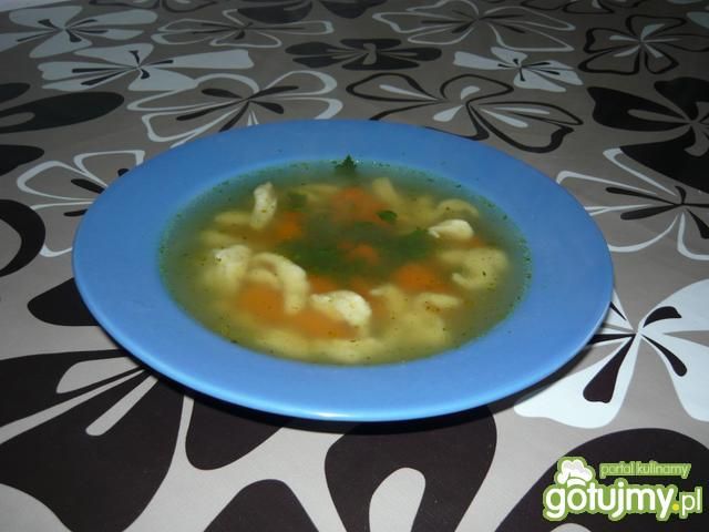 Chudy rosołek z lanymi kluseczkami