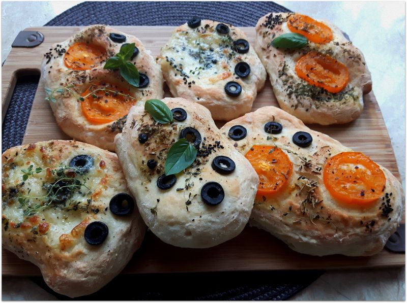 Ciabatta z aromatycznymi dodatkami