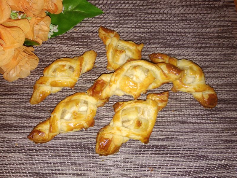 Ciasta francuskie z jabłkami Ciasta francuskie z jabłkami