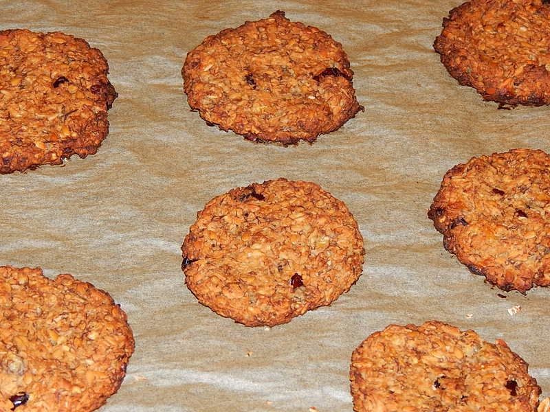 Ciasteczka bananowo-owsiane z kokosem i ziarenkami