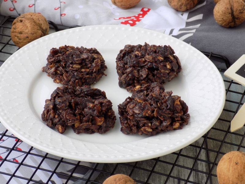 Ciasteczka bez pieczenia z płatków owsianych Ciasteczka bez pieczenia z płatków owsianych