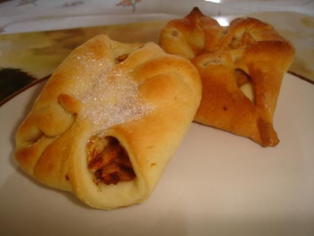 Ciasteczka drożdżowe z jabłkiem.