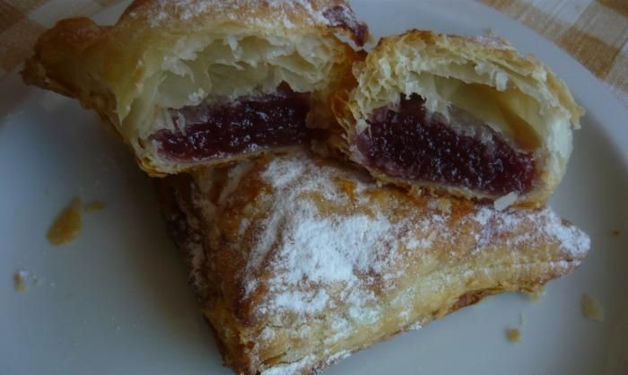 Ciasteczka francuskie z marmoladą Ciasteczka francuskie z marmoladą