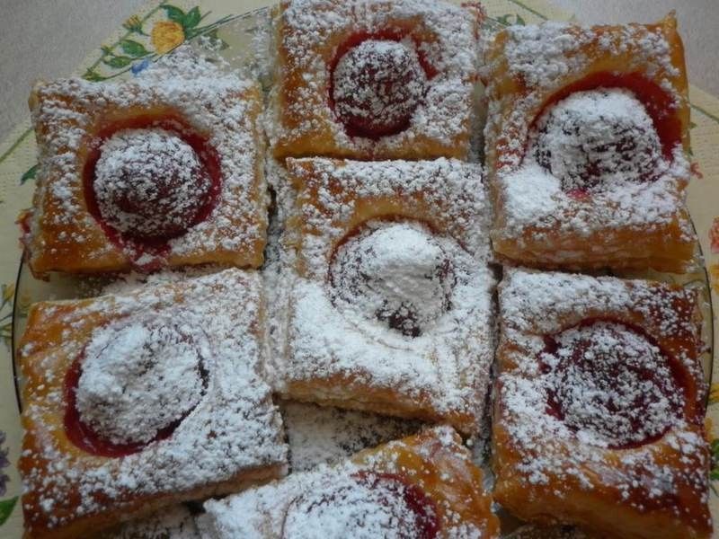 Ciasteczka francuskie z truskawką