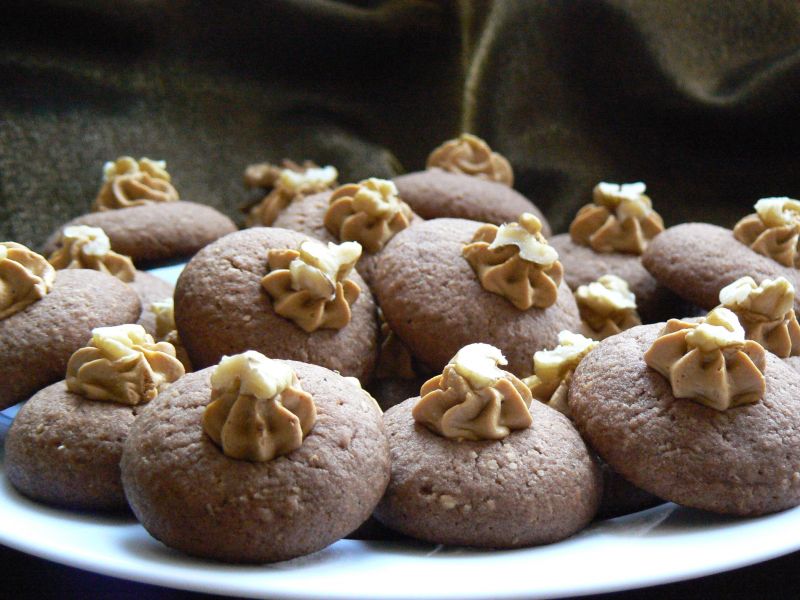 Ciasteczka kakaowe z orzechami