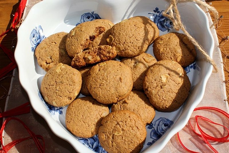 Ciasteczka kasztanowe z aloesem kandyzowanym 