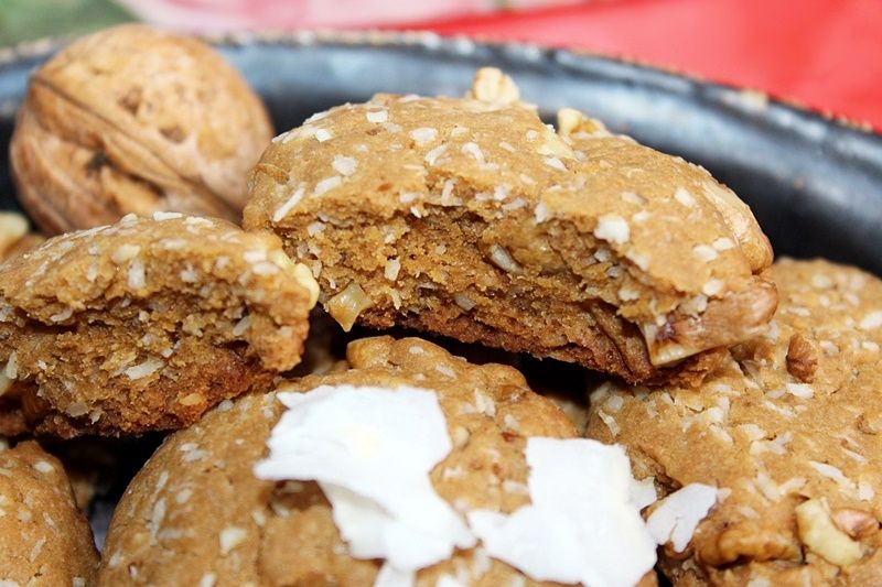 Ciasteczka kokosowo-orzechowe z palonym masłem Ciasteczka kokosowo-orzechowe z palonym masłem