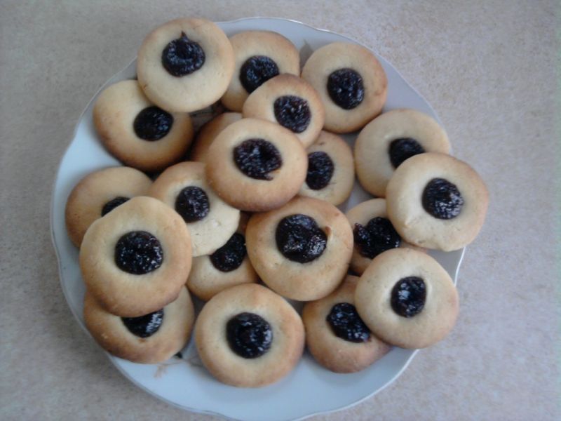 Ciasteczka kruche z marmoladą Ciasteczka kruche z marmoladą