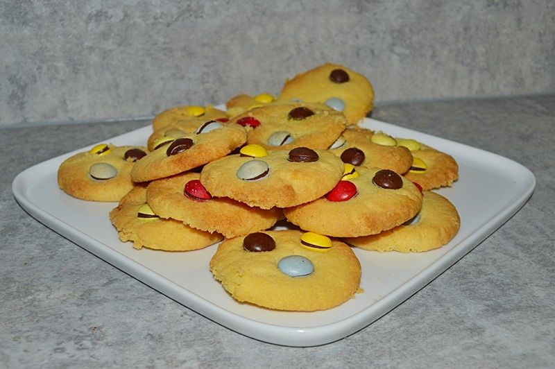 Ciasteczka kukurydziane z drażetkami (bez jajek)  