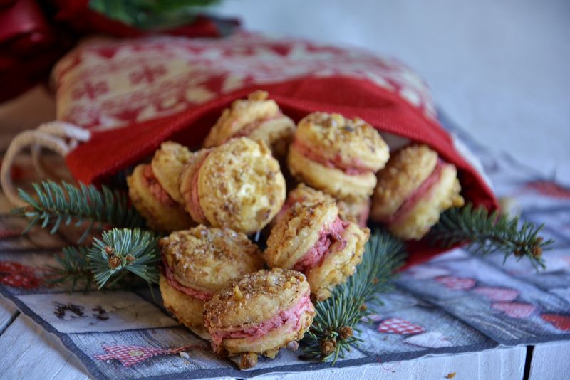 Ciasteczka orzechowo truskawkowe