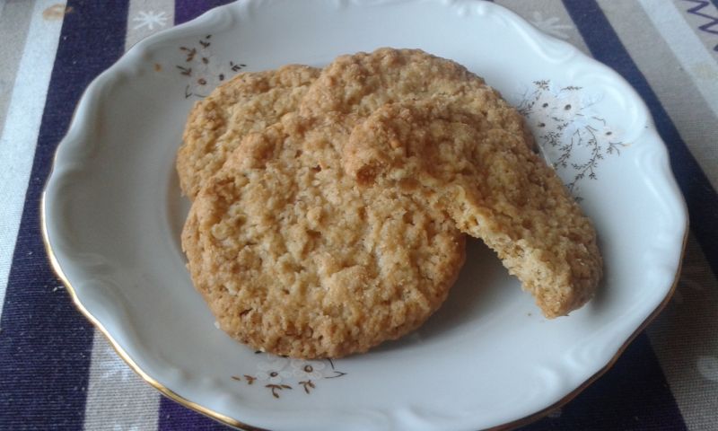 Ciasteczka owsiane z orzechami