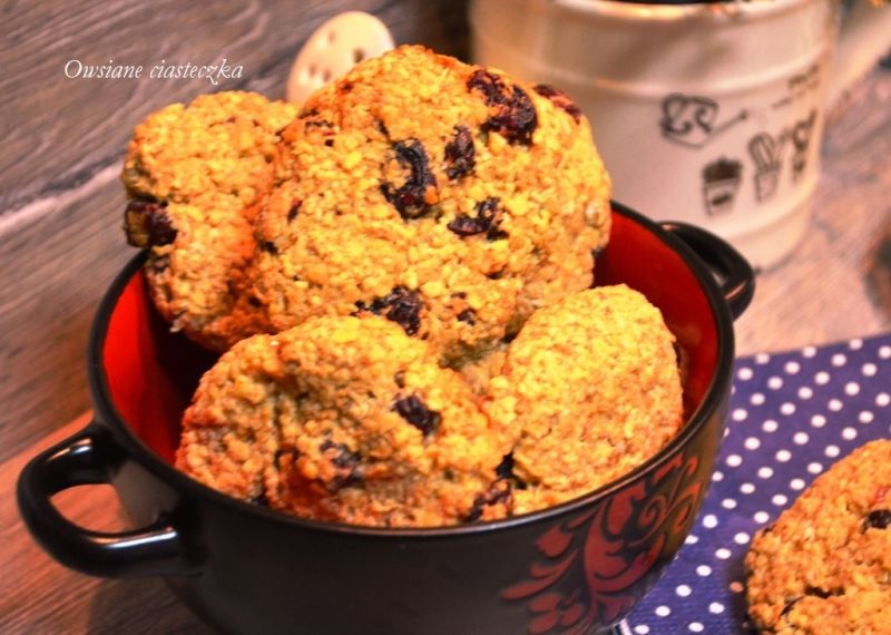Ciasteczka owsiane z żurawiną 