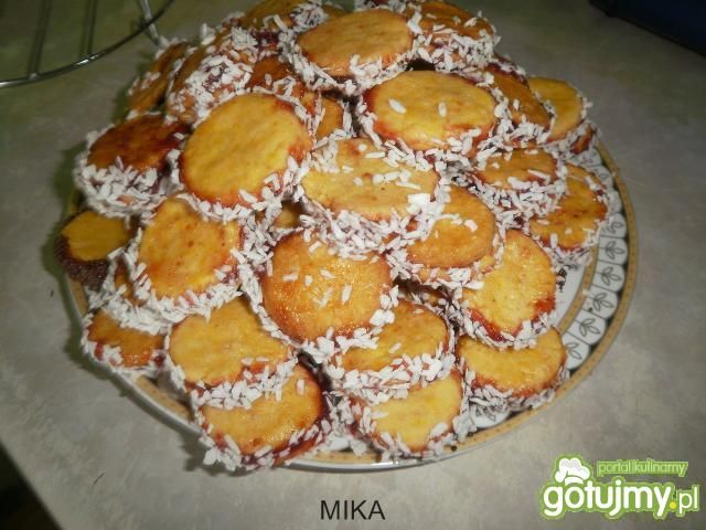 Ciasteczka przekładane z kokosem