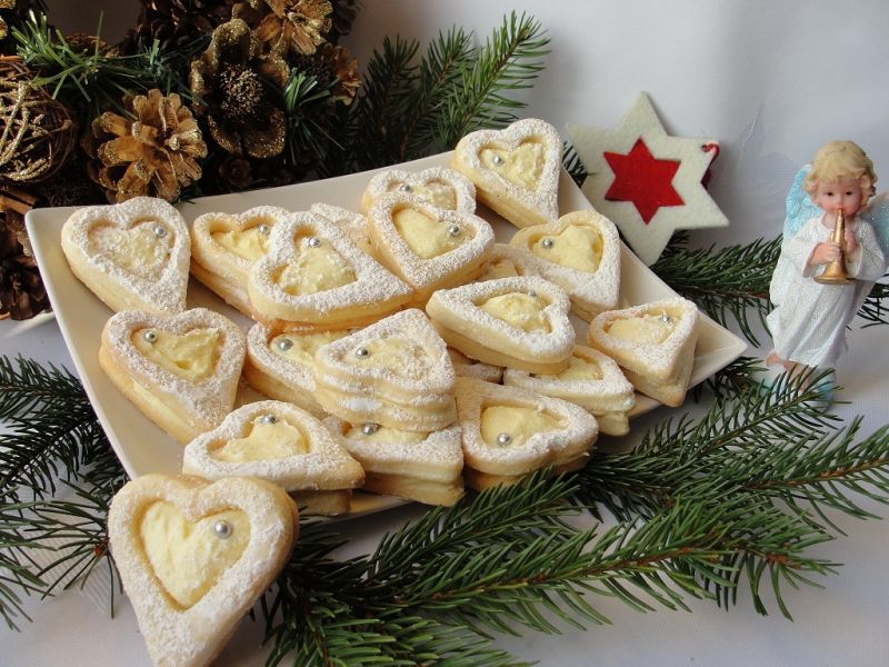 Ciasteczka świąteczne z kremem karpatkowym