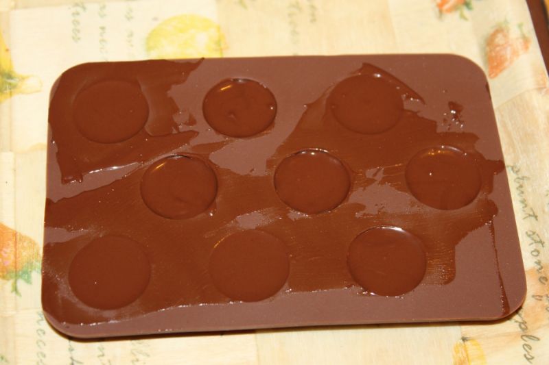 Ciasteczka z czekoladową dekoracją