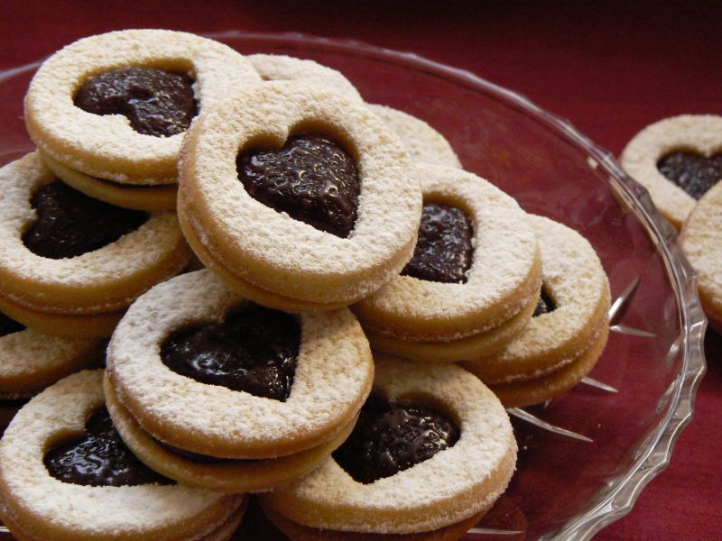 Ciasteczka z dżemem malinowym Ciasteczka z dżemem malinowym