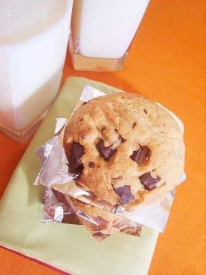 Ciasteczka z kawałkami czekolady.