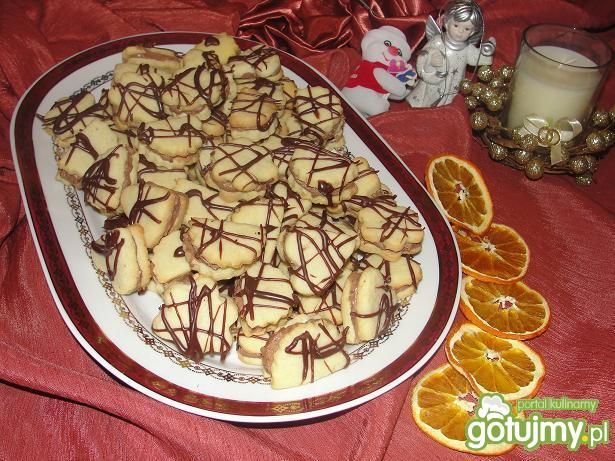 Ciasteczka z kremem marcepanowym  Ciasteczka z kremem marcepanowym