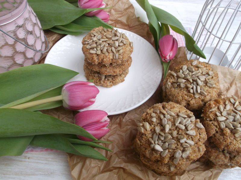 Ciasteczka z mąki graham ze słonecznikiem 