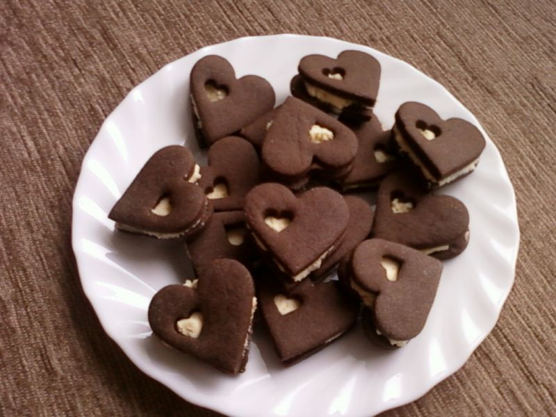 Ciasteczka z masą miodowo mleczną