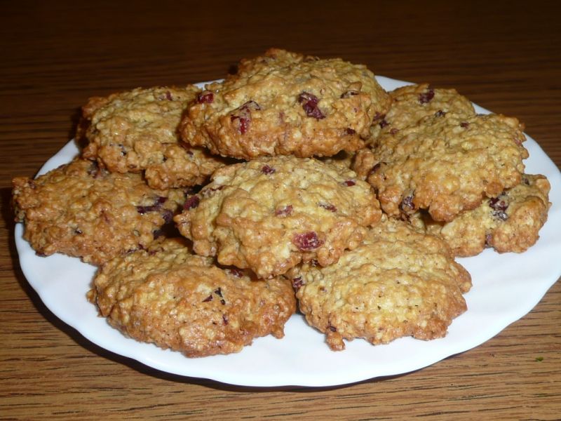 Ciasteczka z orzechami i żurawiną Ciasteczka z orzechami i żurawiną