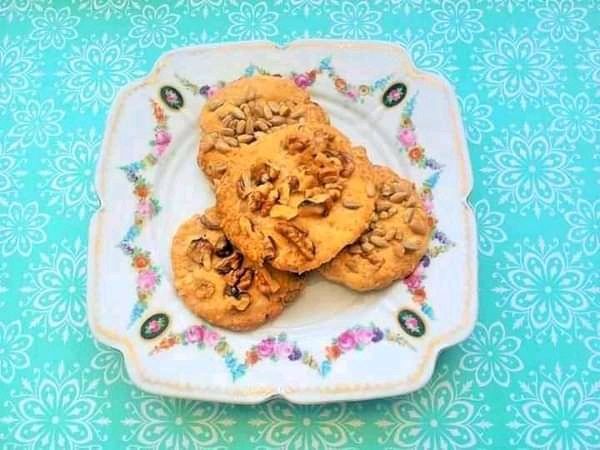 Ciasteczka z płatkami, orzechami i słonecznikiem