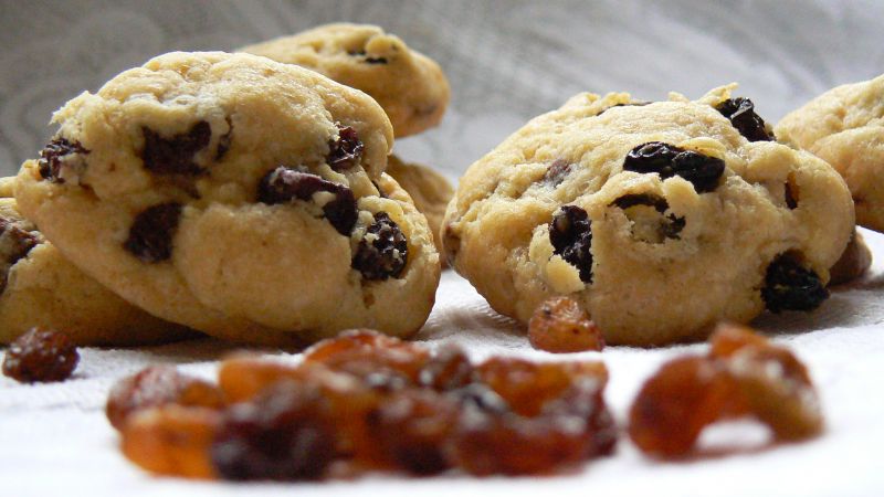 Ciasteczka z rodzynkami i czekoladą