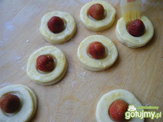 Ciasteczka ziemniaczane z truskawkami