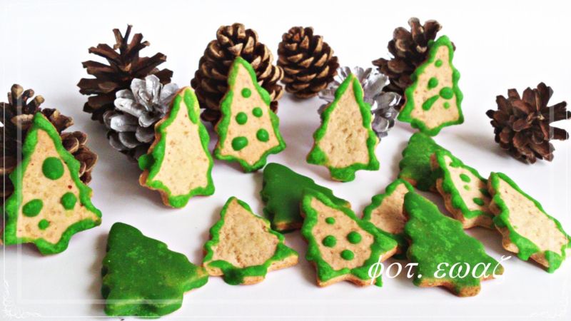 Ciasteczkowe choinki miodowo-migdałowe Ciasteczkowe choinki miodowo-migdałowe