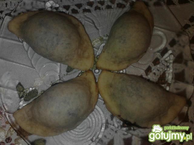 Ciasteczkowe pierożki z dżemem z aronii Ciasteczkowe pierożki z dżemem z aronii