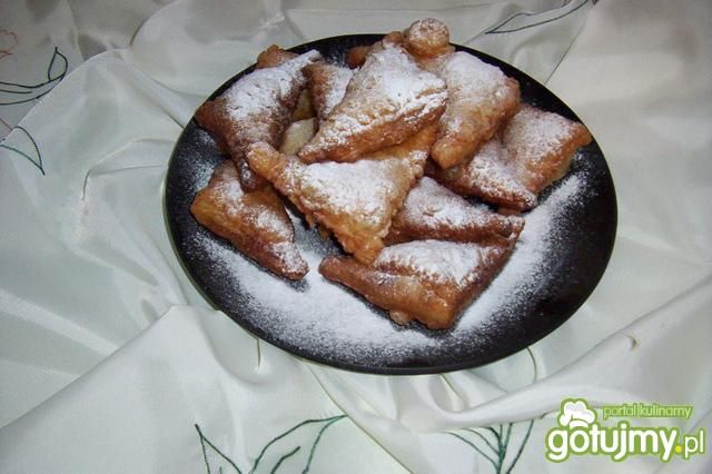 Ciastka francuskie z wiśniami. Ciastka francuskie z wiśniami.