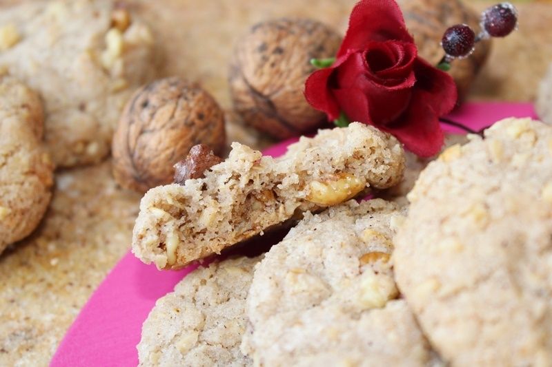 Ciastka kokosowo-owsiane z orzechami włoskimi