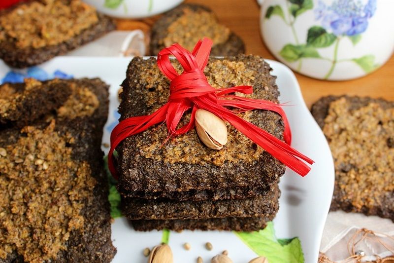 Ciastka konopne z wierzchem konopno-pistacjowym